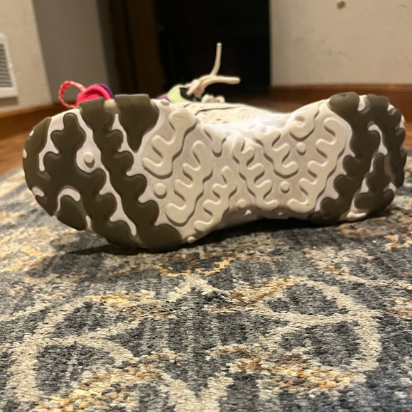 Nike React - Picture 3 of 4